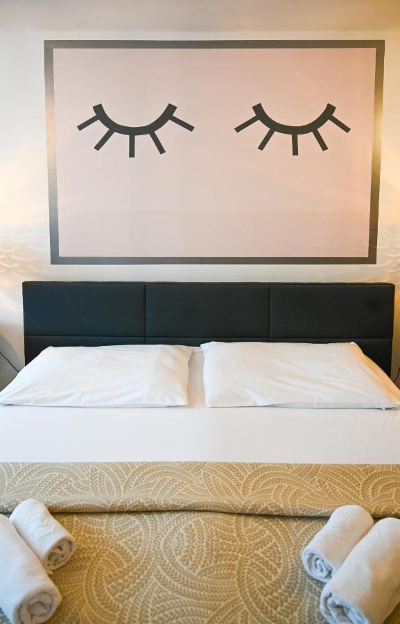Modern Suite Schoenbrunn Vienna Exterior photo